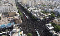 İran Cumhurbaşkanı Reisi'nin cenaze töreninden kareler