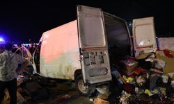 Elazığ'da minibüs devrildi: 1 ölü, 7 yaralı