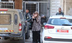 Siyonist İsrail güçleri, Batı Şeria'da 3'ü kadın 15 Filistinliyi esir aldı