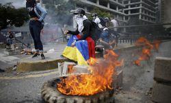 Venezuela'da ABD destekli ayaklanma