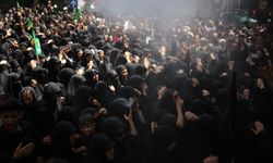 İran'da Aşura Günü törenleri düzenlendi