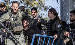 İşgalci İsrail güçleri, Batı Şeria'da 40 Filistinliyi esir aldı
