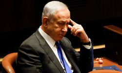 Eli kanlı katil Netanyahu İran'ı tehdit etti