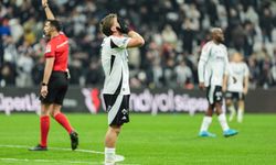 Beşiktaş evinde Göztepe'ye 4-2 mağlup oldu