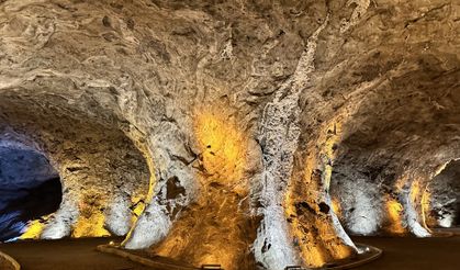 Iğdır'ın tuz mağaralarının eşsiz güzelliği görüntülendi