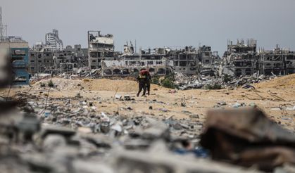 Gazze'de yıkıntılar altında yaşam
