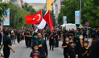 Kars'ta Aşura merasimleri düzenlendi