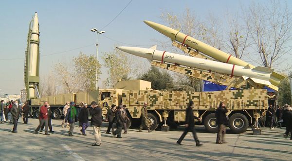 İran, yerli hipersonik balistik füze üretti