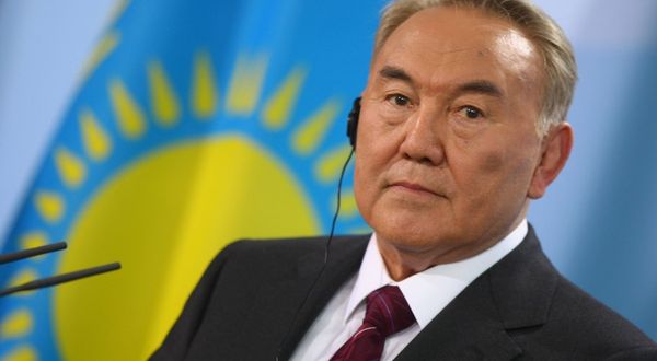 Nazarbayev’e verilen yetkileri içeren kanun geçersiz sayıldı