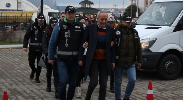 Tutuklanan belediye başkanı Ünal Çetin görevden uzaklaştırıldı
