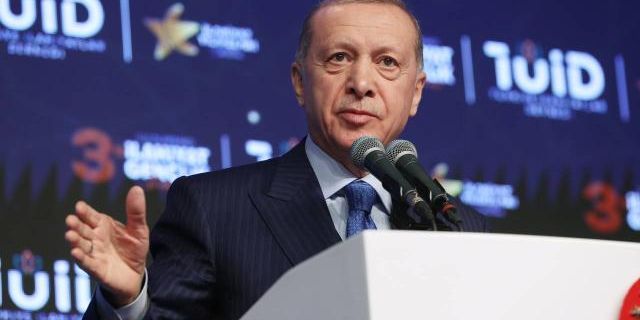 Erdoğan'dan başörtüsü çıkışı: Samimiler mi göreceğiz