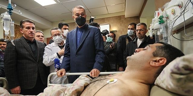 İran Dışişleri Bakanı yaralıları ziyaret etti