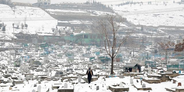 Afganistan'da soğuk nedeniyle 78 kişi can verdi