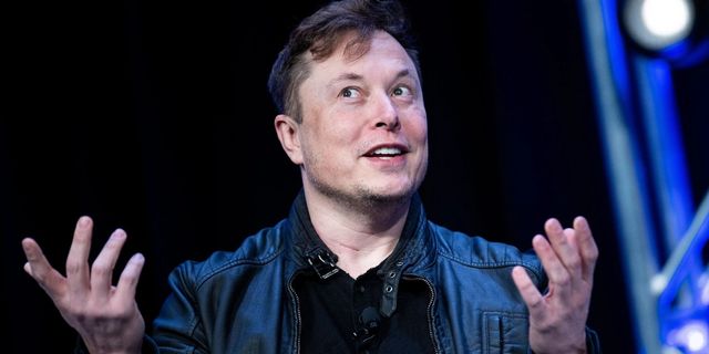 Elon Musk, ChatGPT'ye rakip olmak için ekip kuruyor