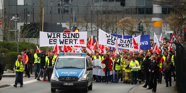 Almanya'da kamu çalışanları 3 Mart'ta "büyük uyarı grevi" yapacak