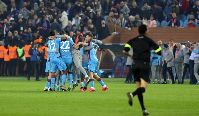 Trabzonspor sahasında Fenerbahçe'yi 2-1 mağlup etti