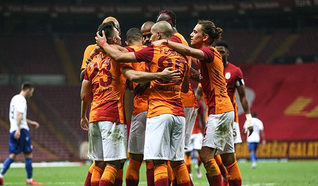 Galatasaray dolu dizgin