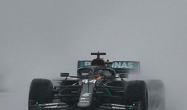 Formula 1'de sıralama turuna yağmur arası