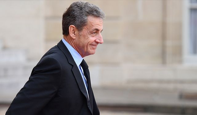 Sarkozy'nin 4 yıl hapsi istendi