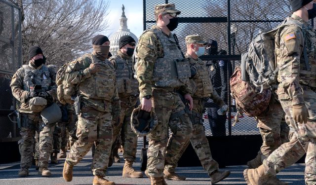 ABD'de yemin töreni hazırlığı için Washington kışlaya döndü