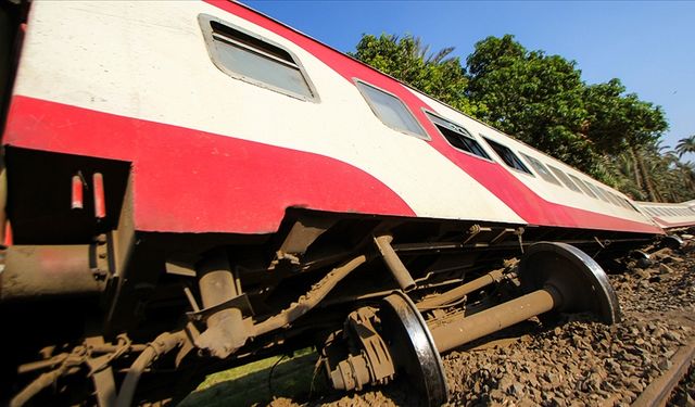 Mısır'da tren kazası; Çok sayıda ölü ve yaralı var