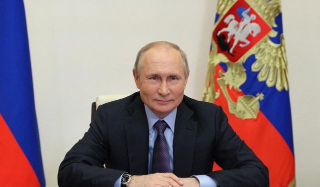 Putin, Reisi'yi tebrik etti