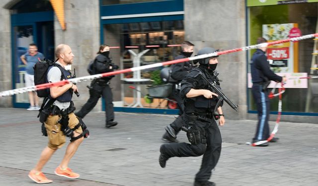 Almanya'da bıçaklı saldırı: 3 ölü, 6 yaralı