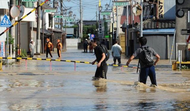 Japonya'da sağanak