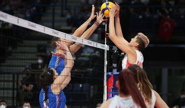 A Milli Kadın Voleybol Takımı Sırbistan'a yenildi