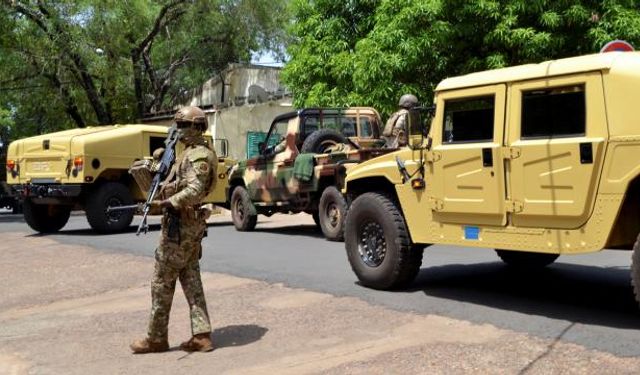 Mali'de terör saldırısı: 9 asker öldü