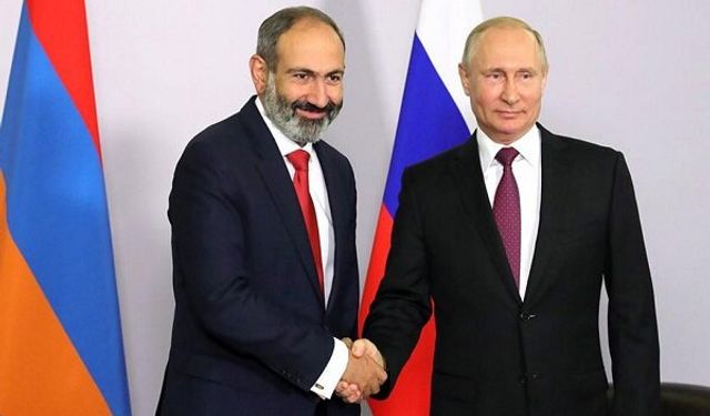 Putin ve Paşinyan Moskova’da bir araya geldi