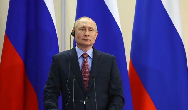 Putin: Hz. Muhammed'e hakaret sanat özgürlüğü değildir