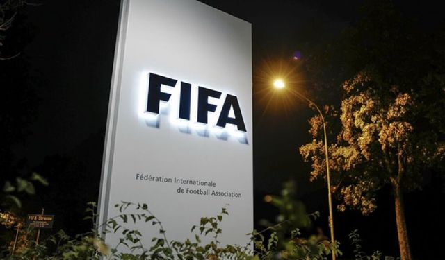 FIFA ve UEFA Rus kulüplerini tüm turnuvalardan men etti