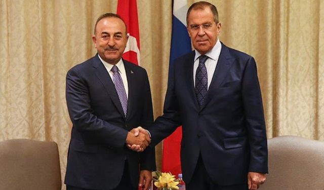 Lavrov ile Çavuşoğlu, Moskova’da bir araya geldi