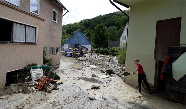 Almanya'da fırtına ve su baskını sonucu 1 kişi öldü, 40 kişi yaralandı