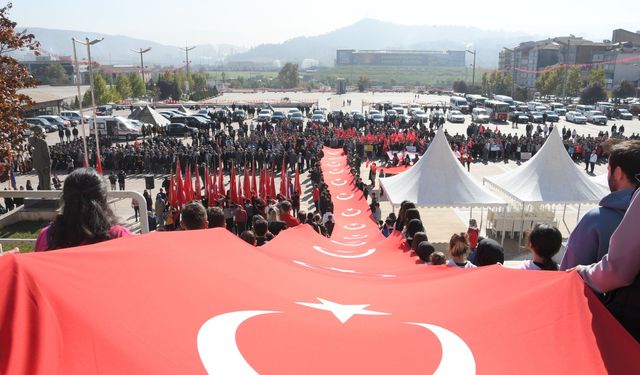 Karabük'te Cumhuriyet korteji düzenlendi