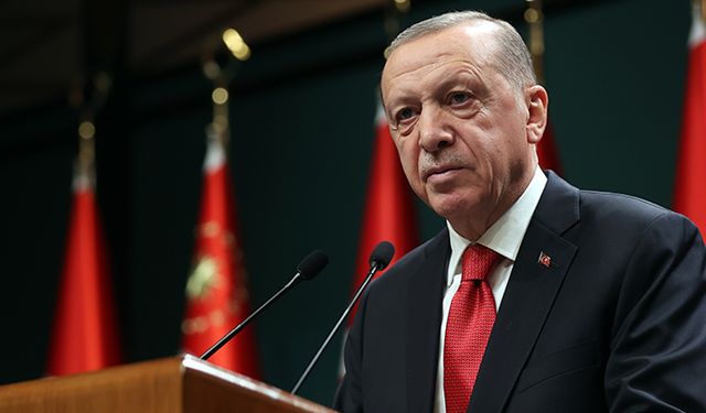 Cumhurbaşkanı Erdoğan'dan başörtüsü referandumu yorumu