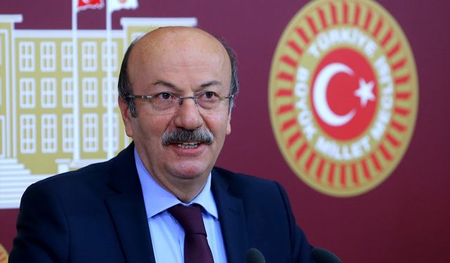 CHP'li Bekaroğlu: "EYT'li sayısı Bakan Bilgin'in açıkladığı gibi değil"