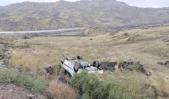 Iğdır'da kontrolden çıkan araç şarampole devrildi: 7 yaralı