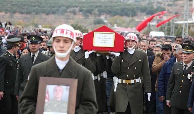 Şehit Piyade Er Mehmet Demir, Adıyaman'da son yolculuğuna uğurlandı