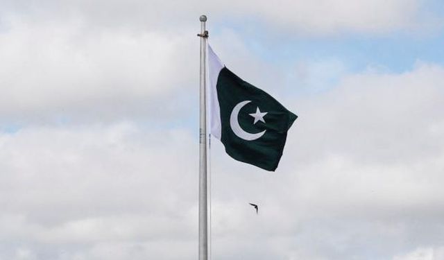 Pakistan'da intihar saldırısı