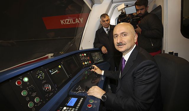 Ulaştırma Bakanı AKM-Gar-Kızılay Metro Hattı'nı test etti