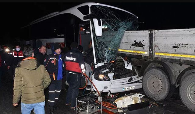 Yolcu otobüslerinin karıştığı kazalarda can kaybı bilançosu