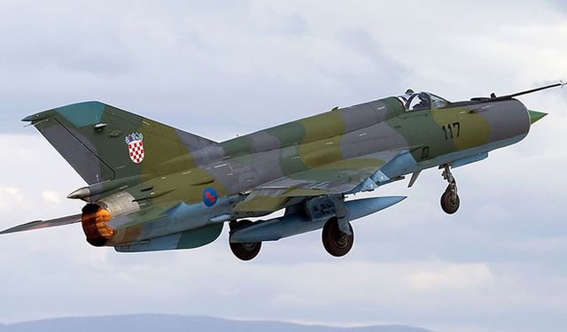 Hırvatistan'nın Mig-21 tipi savaş uçağı düştü