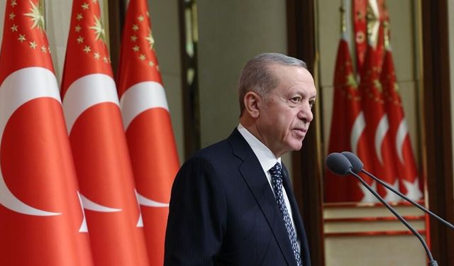 Cumhurbaşkanı Erdoğan ekonomi kurmayları ile EYT'yi görüştü