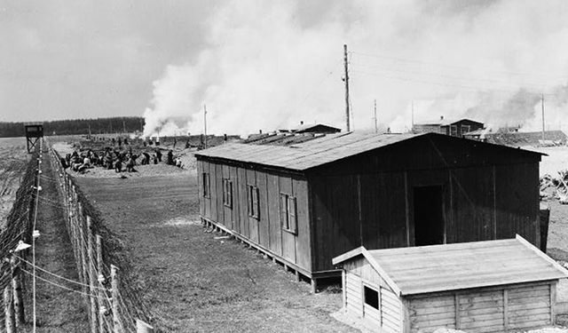 97 yaşındaki Nazi toplama kampı sekreterine 2 yıl hapis cezası