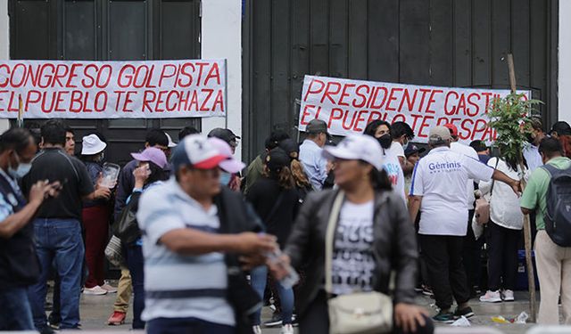 Peru'da erken seçimler Nisan 2024'te yapılacak