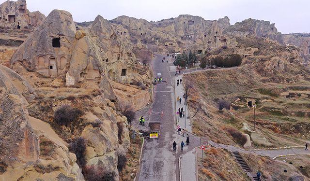 Kapadokya'da ulaşım yolunun alındaki tarihi mekanlar kurtarılacak