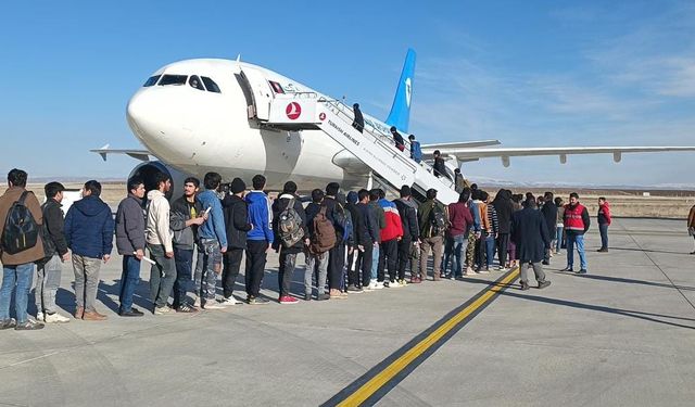 Sınır dışı edilen düzensiz göçmen sayısı 19 bin 405'e ulaştı