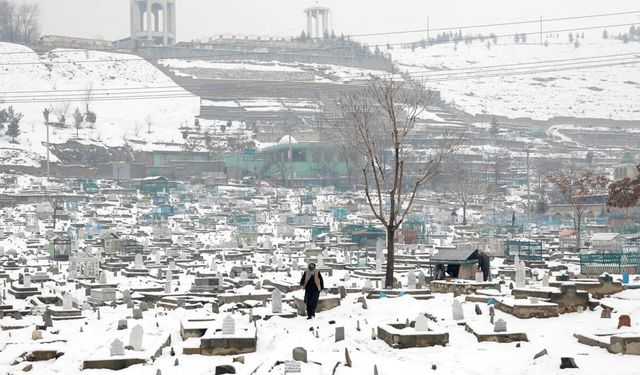 Afganistan'da soğuk nedeniyle 78 kişi can verdi